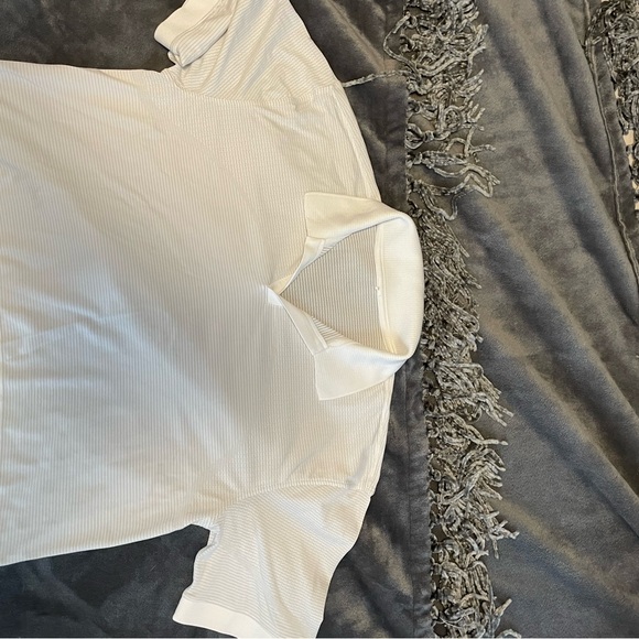 Lululemon cropped polo - Picture 3 of 3